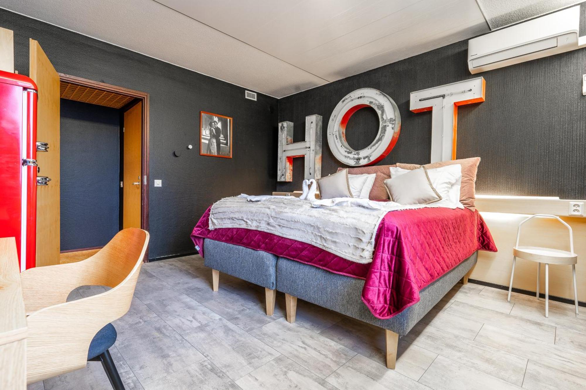 Hotelli Jaemsae Экстерьер фото