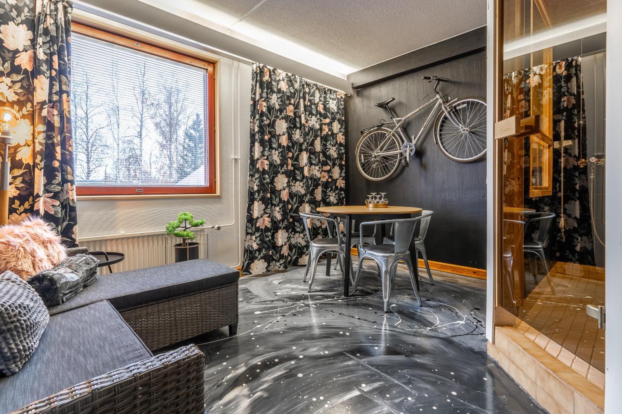 Hotelli Jaemsae Экстерьер фото